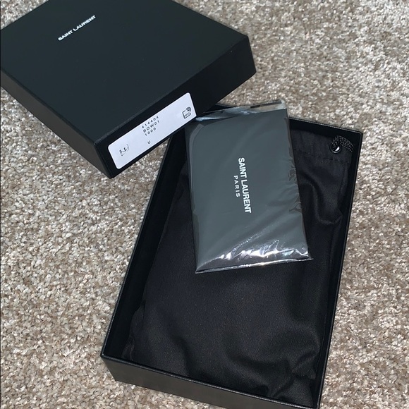 Saint Laurent Monogram Compact Wallet - Picture 11 of 11